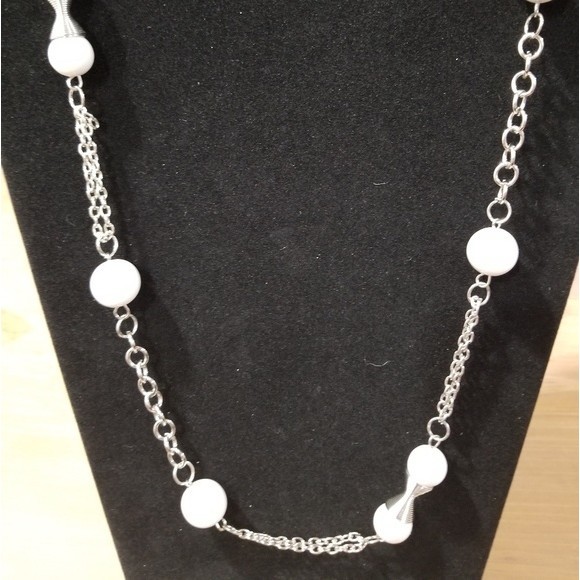 NWT Paparazzi Silver with White Beads Retro Long Necklace and Earring Set - Picture 1 of 1